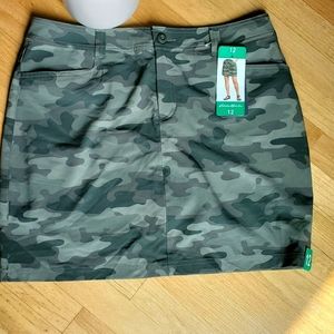 Eddie Bauer Camo Skort, with bike shorts, w/ pockets.